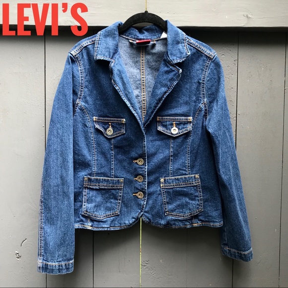 Levi's Jackets & Blazers - Levi’s Fitted Jacket